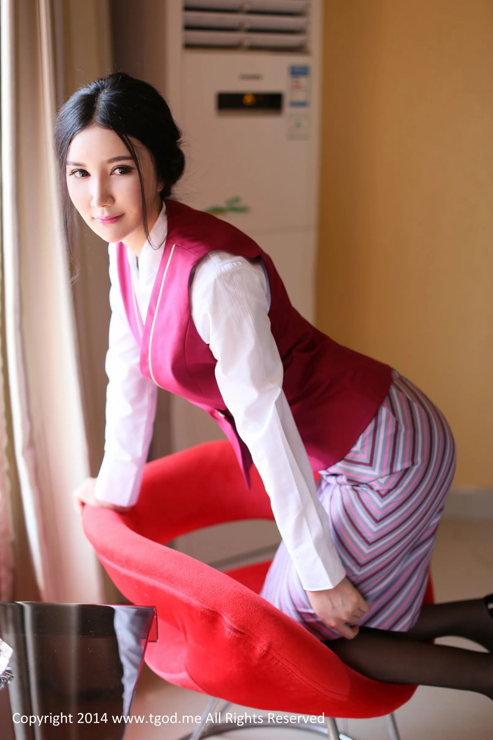 [TGOD đề cử Nữ thần] Gu Xinyi - Lạc lối ở sân bay: Phần 2 của "Cuộc sống riêng tư của một tiếp viên hàng không" - 4