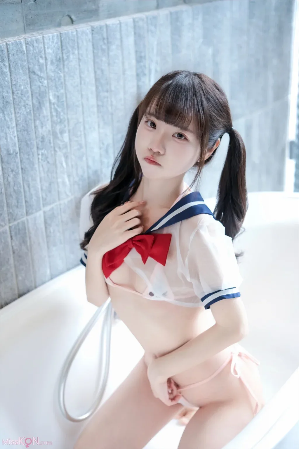 Coser@Kakako Thỏ Trắng: Đồng phục học sinh trong suốt - 14