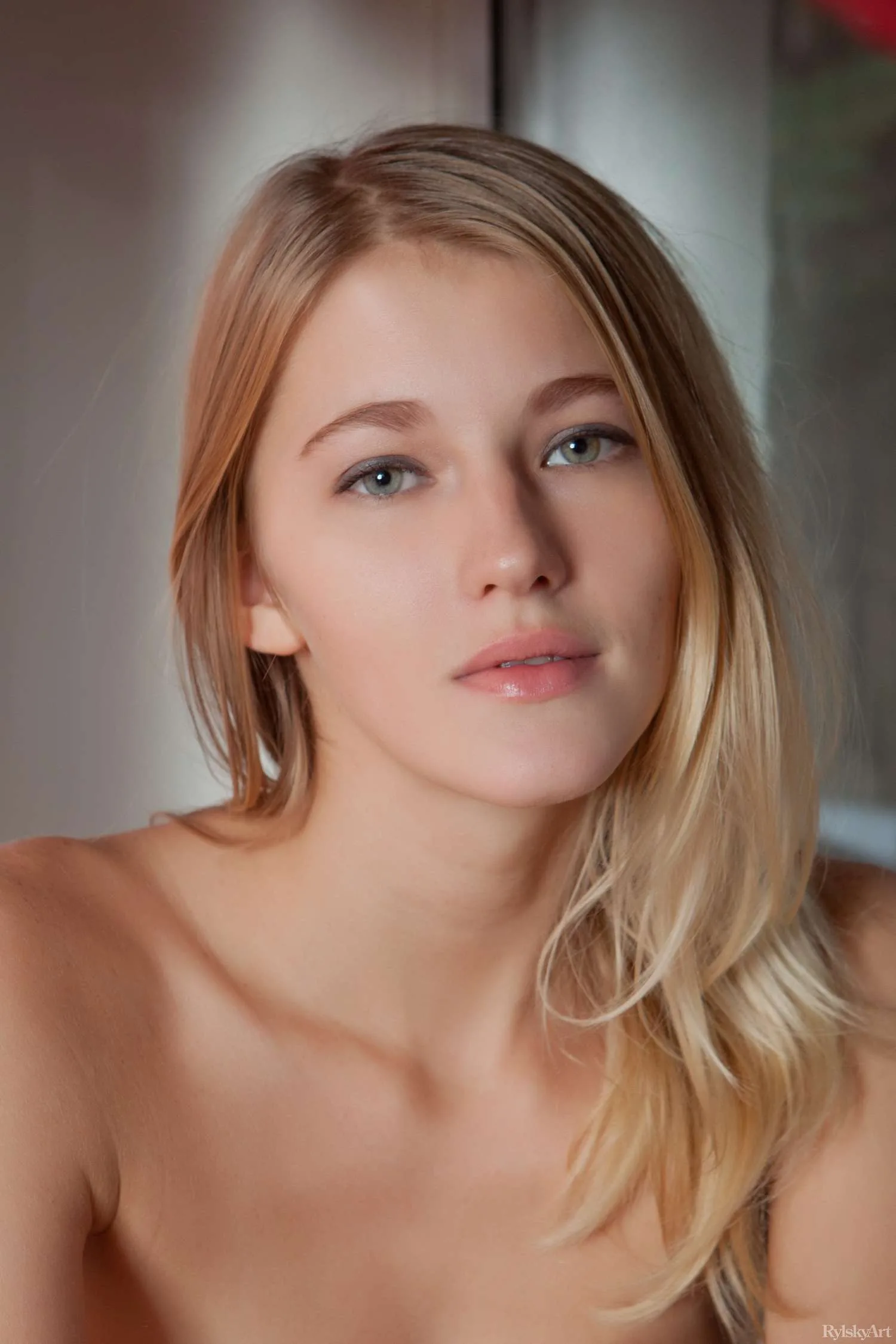 Mila Camoe - 38