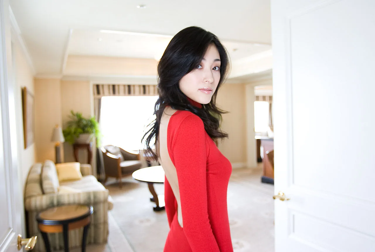 [Image.tv] Sách ảnh "Chạm vào tôi buổi sáng" của Tomoko Aoyama - 5