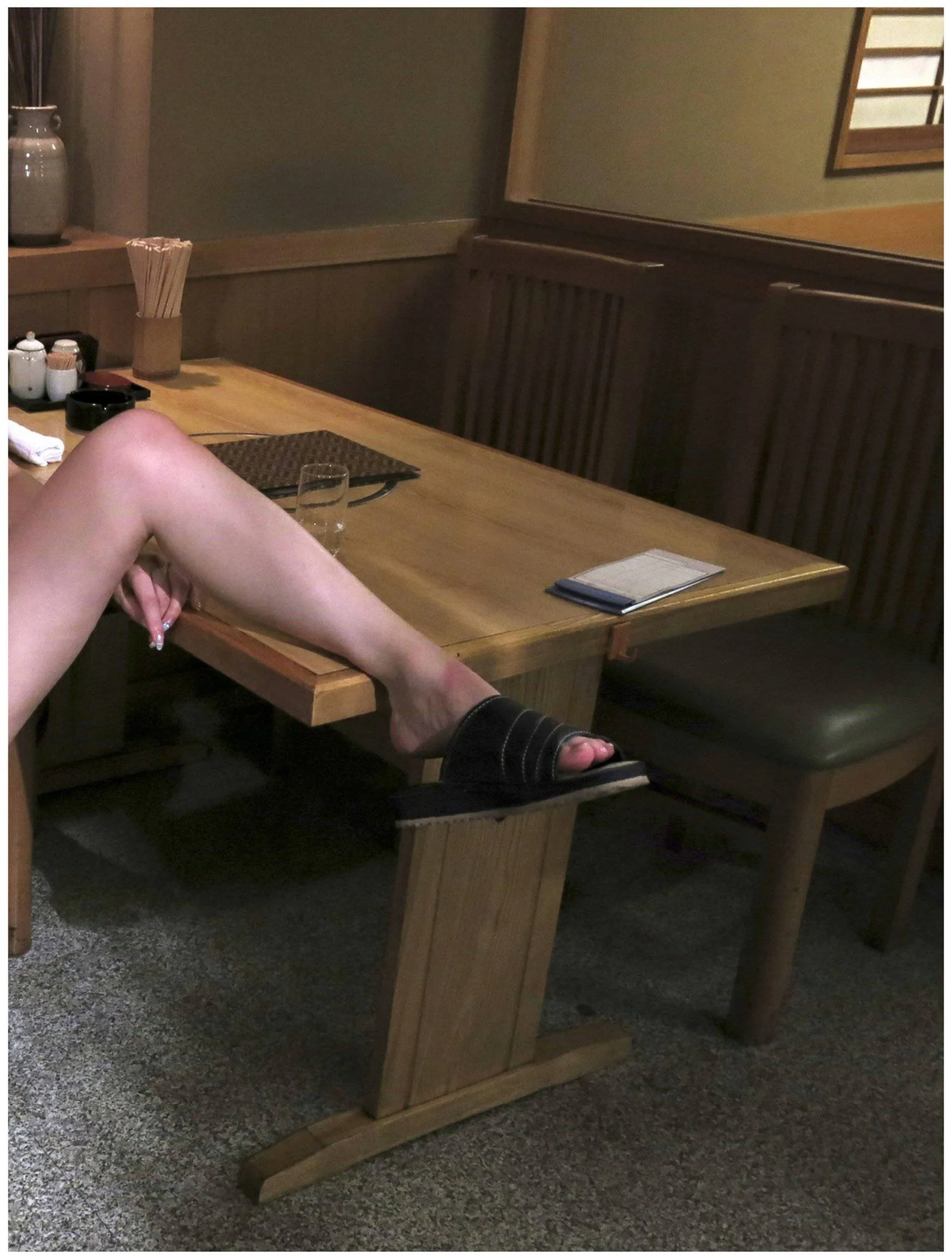 屈辱の全裸居酒屋店長 吉沢明歩 - 26
