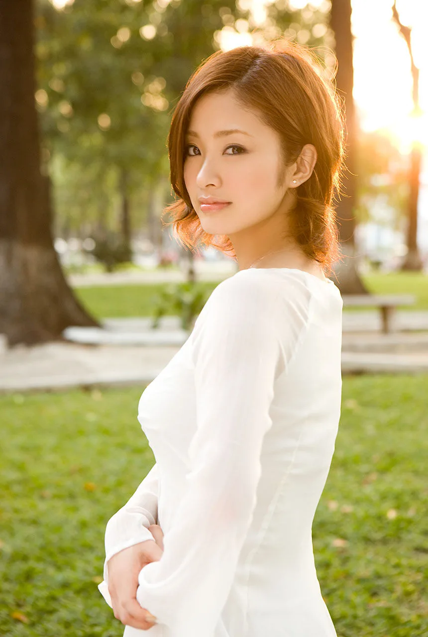 [Image.tv] Album ảnh "Kho báu châu Á - phiên bản đặc biệt" của Aya Ueto - 80