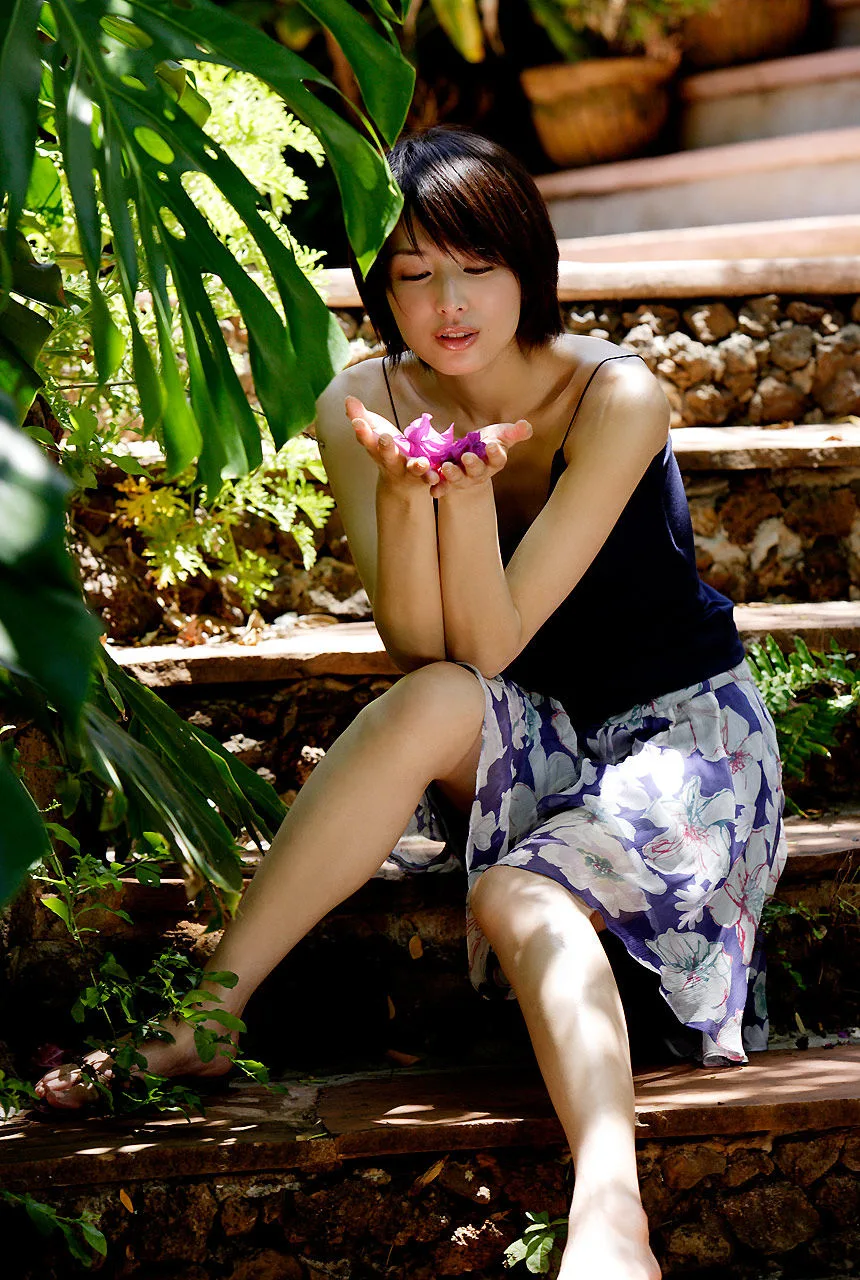 [Image.tv] Sách ảnh "Vẻ đẹp thầm lặng" của Michiko Kichise - 6