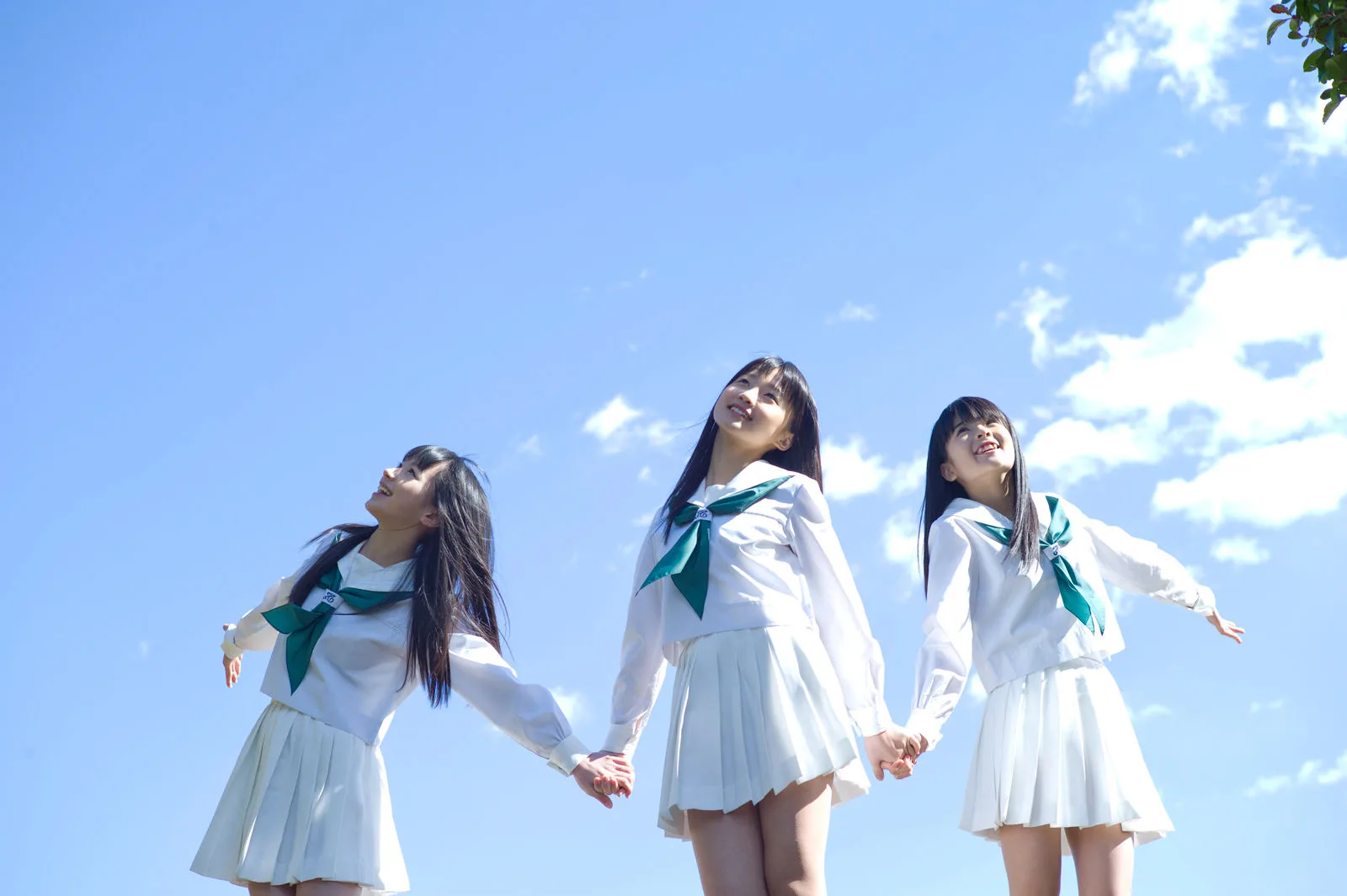 [Sách điện tử H!P] Số 101: Bộ ảnh của Riho Sayashi, Ayumi Ishida và Mei Tamura - 64