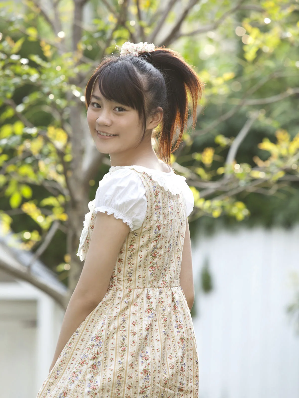 [Sabra] Album ảnh "Học sinh danh dự" của Maki Fukumi - 23