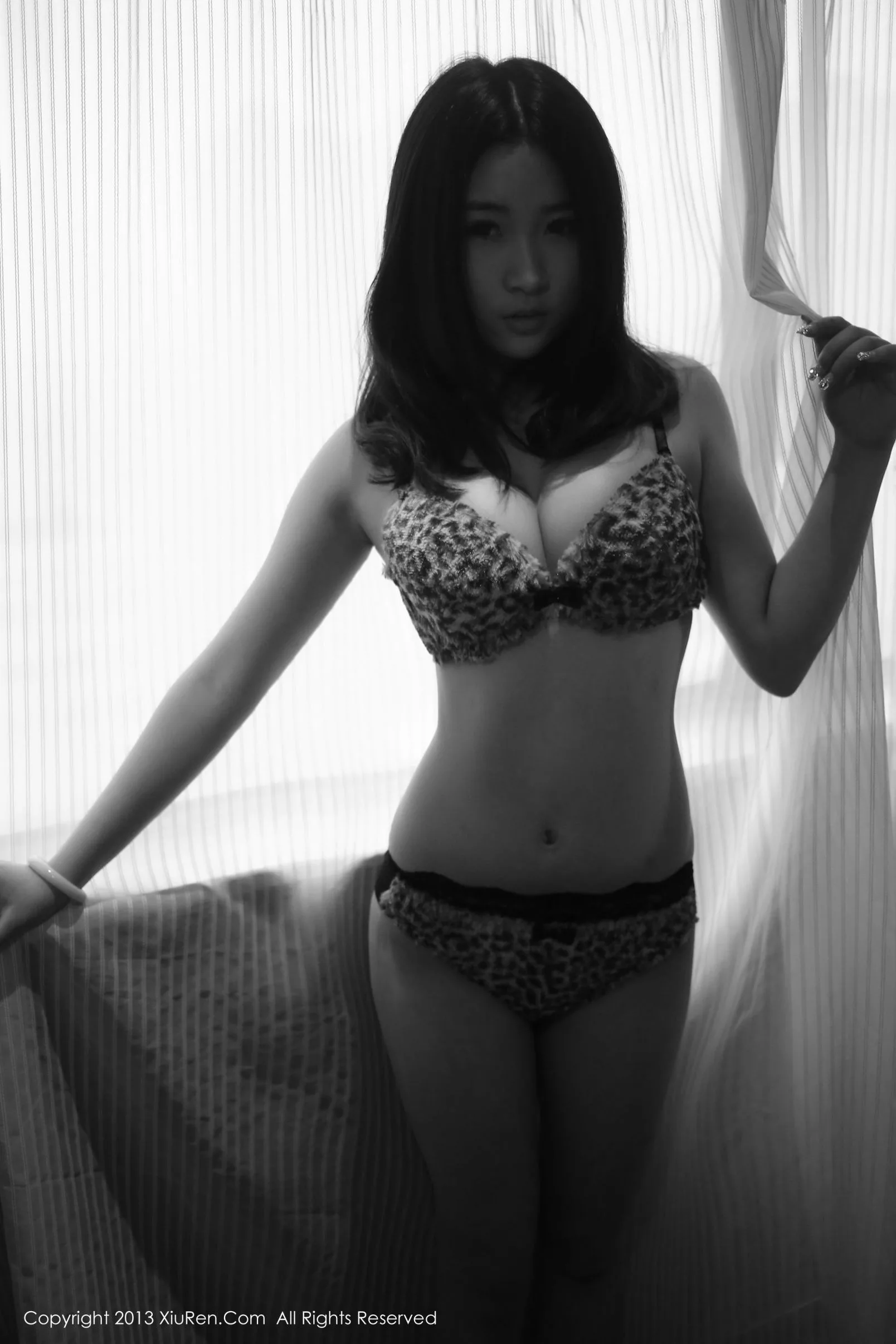 [XIUREN秀人网] MOON嘉依 - Chuỗi buổi chụp ảnh ngoài trời - 64