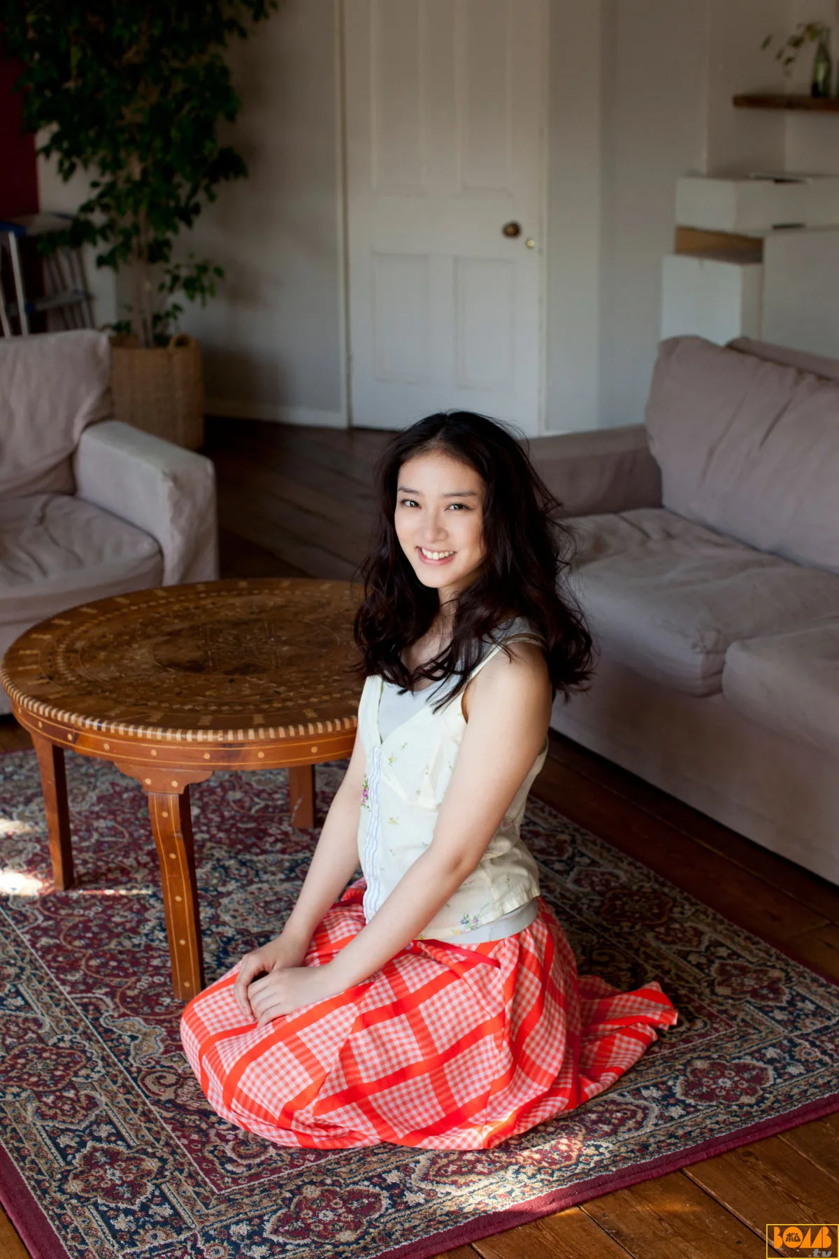 Bom.TVEmi Takei, số tháng 2 năm 2012 - 18