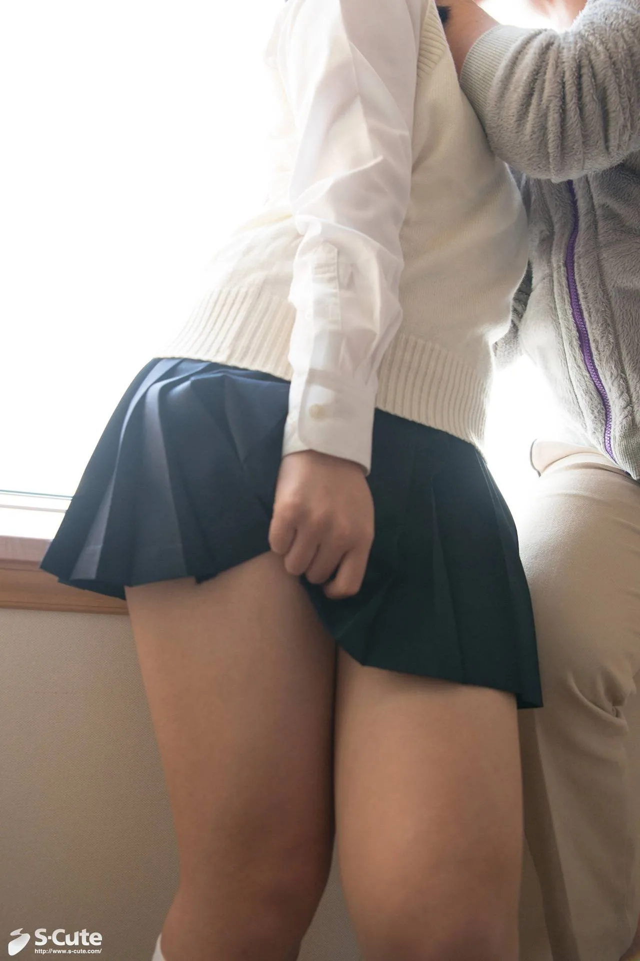 ゴージャス　制服を汚してもエッチしたい美少女たち - 16