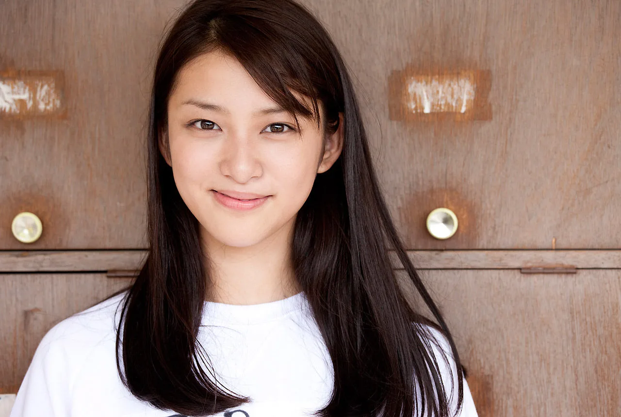 [Image.tv] Album ảnh "Stay Gold" của Emi Takei - 19