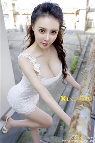 张优ayoyo-微博人气女神 [XiuRen秀人网写真图套图写真图集]高清写真图 - 71