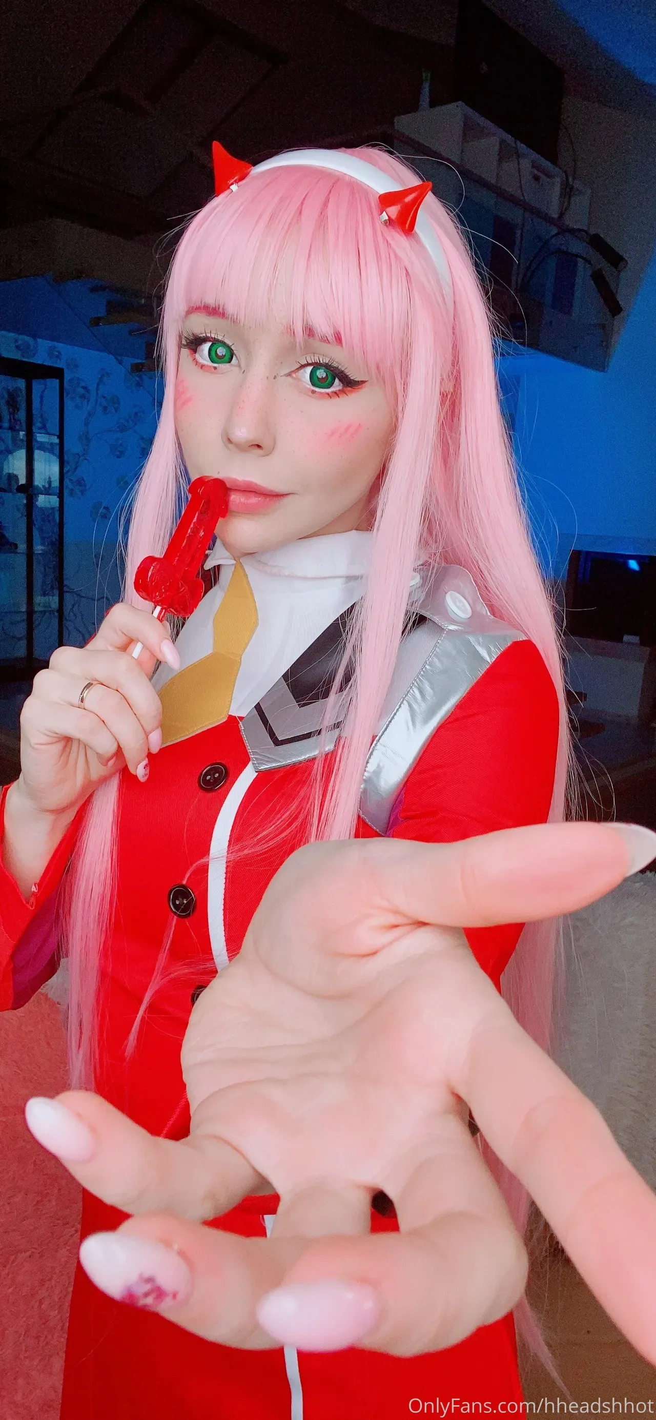 AliceBong (ảnh chụp đầu) – Zero Two - 114