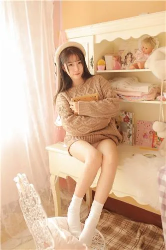 李妍静(이연정) 盛夏比基尼网拍写真图 - 24