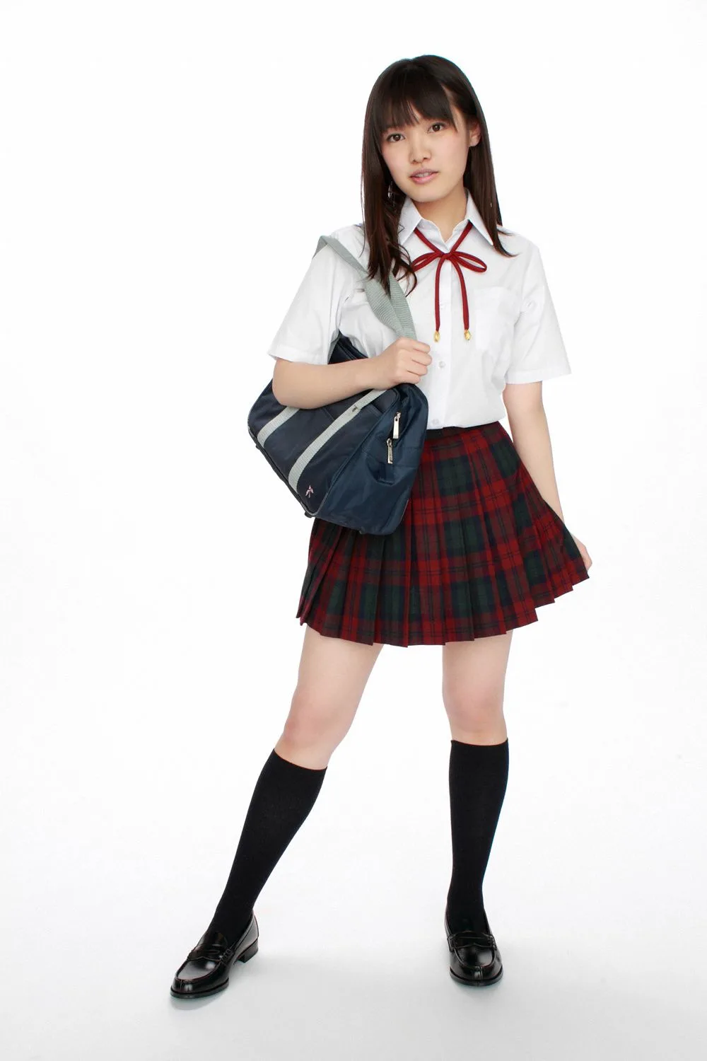 [YS Web] Vol.359 "B89cm!! Etoron mới lớn của Yamashita Naika!!" Album ảnh - 1