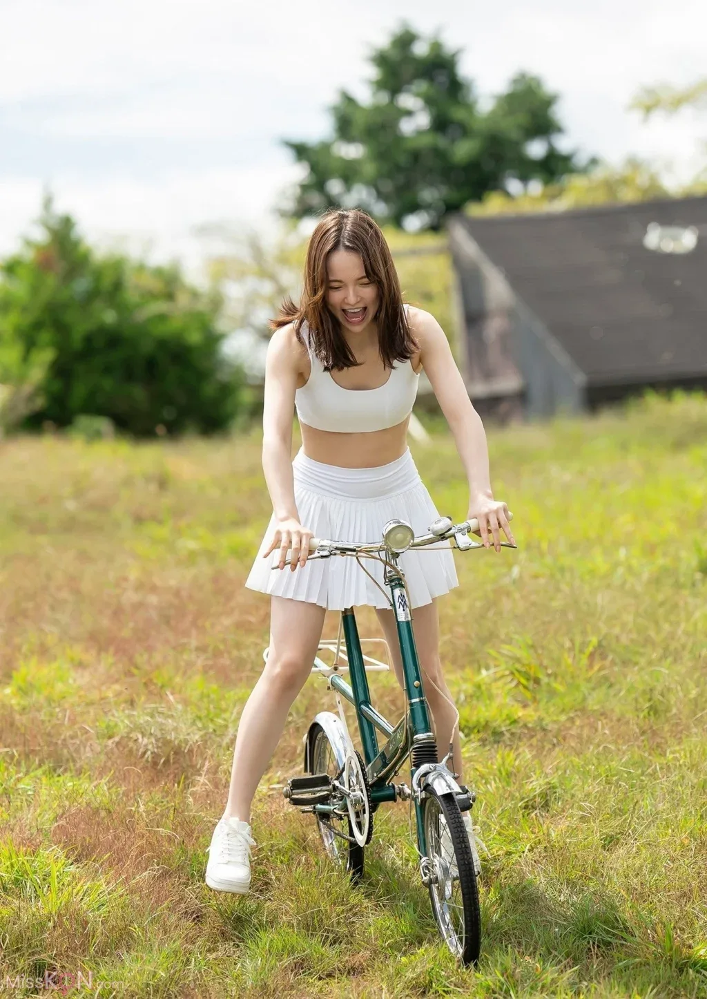 [JPArisa Sakamaki: Alissa năng động! Sách ảnh ống đồng Spisan - 15
