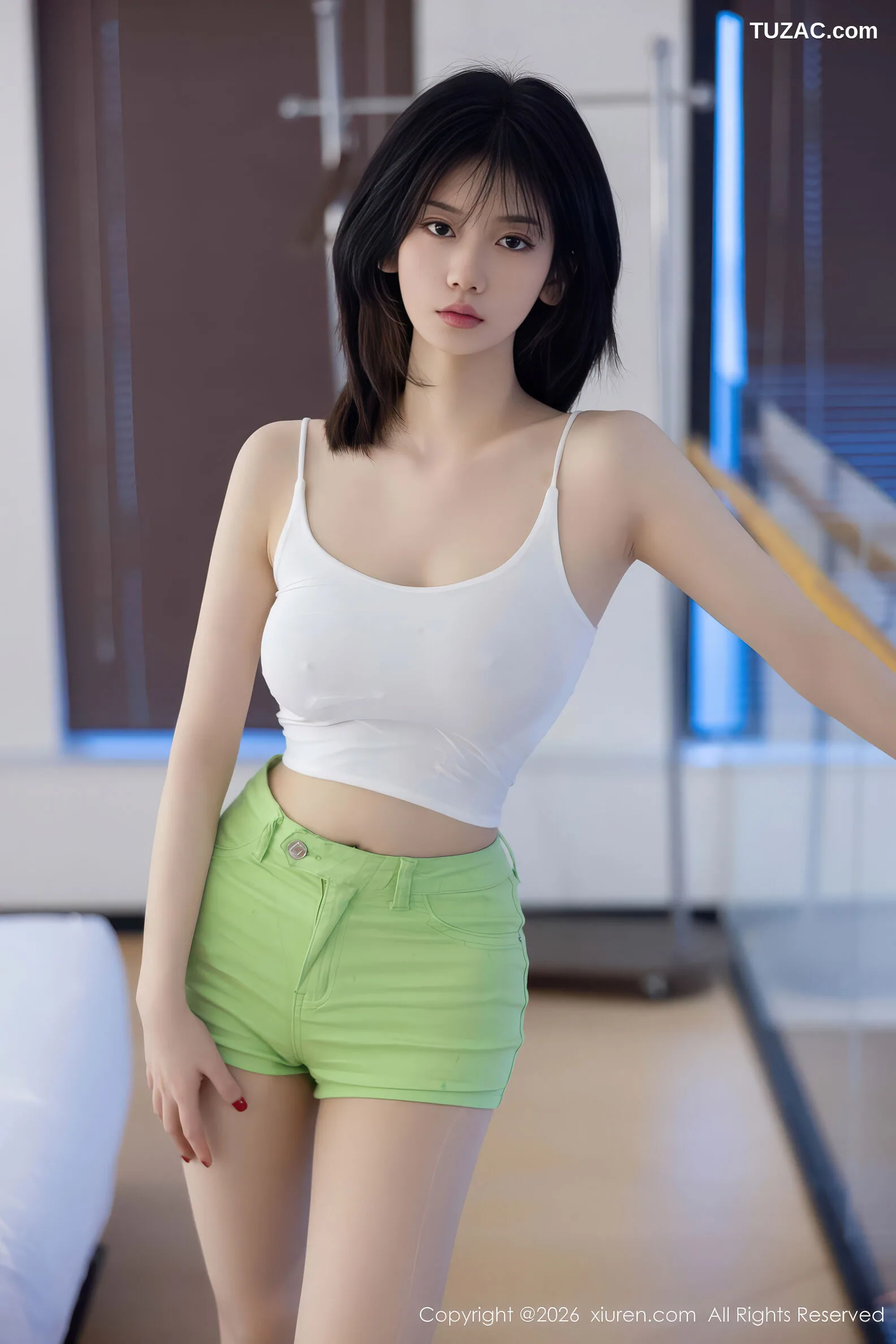 XiuRen Show人网-11273-Ling Seven Seven-quần short màu xanh lá nhạt có dải trắng treo-2026.01.23 - 50