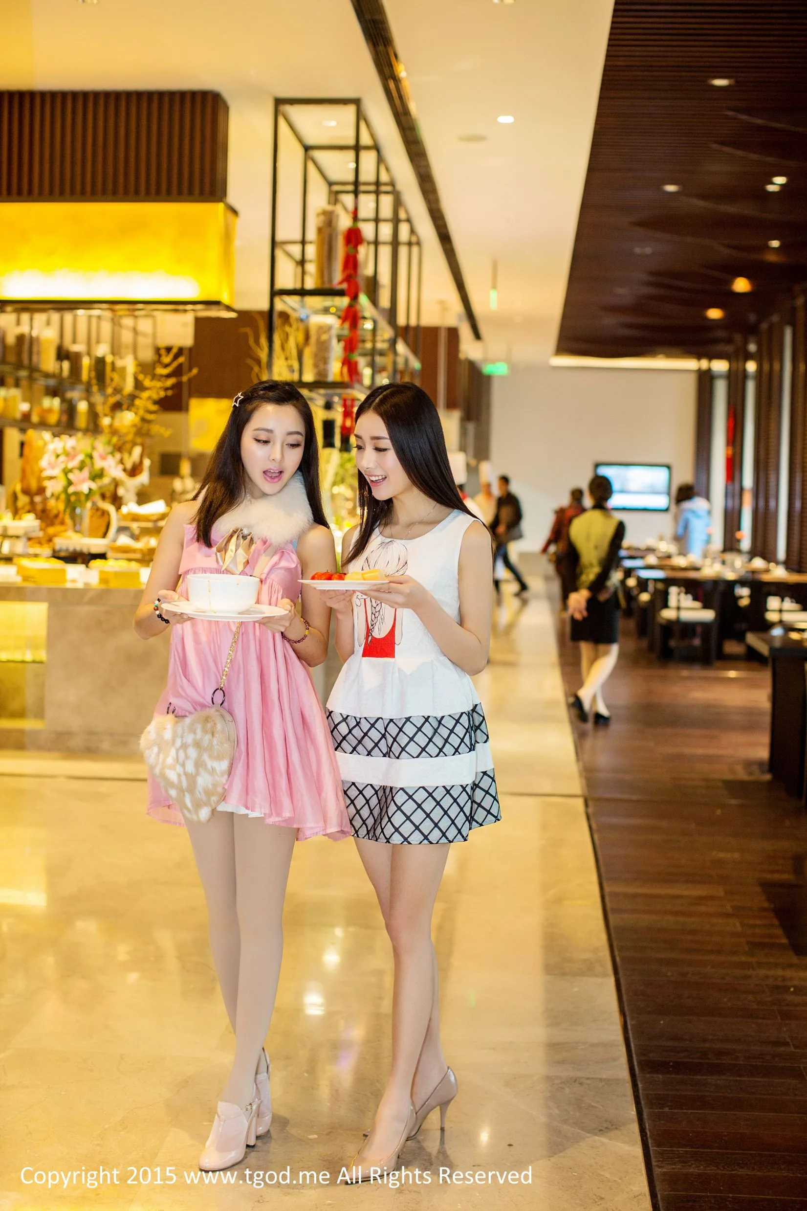 [TGOD giới thiệu Nữ thần] Nữ thần xuất hiện: Hoàng hậu Trung Hoa, Suối nước nóng Hồng Trấn núi Nga Mi - Bộ ảnh Ultra HD - 2