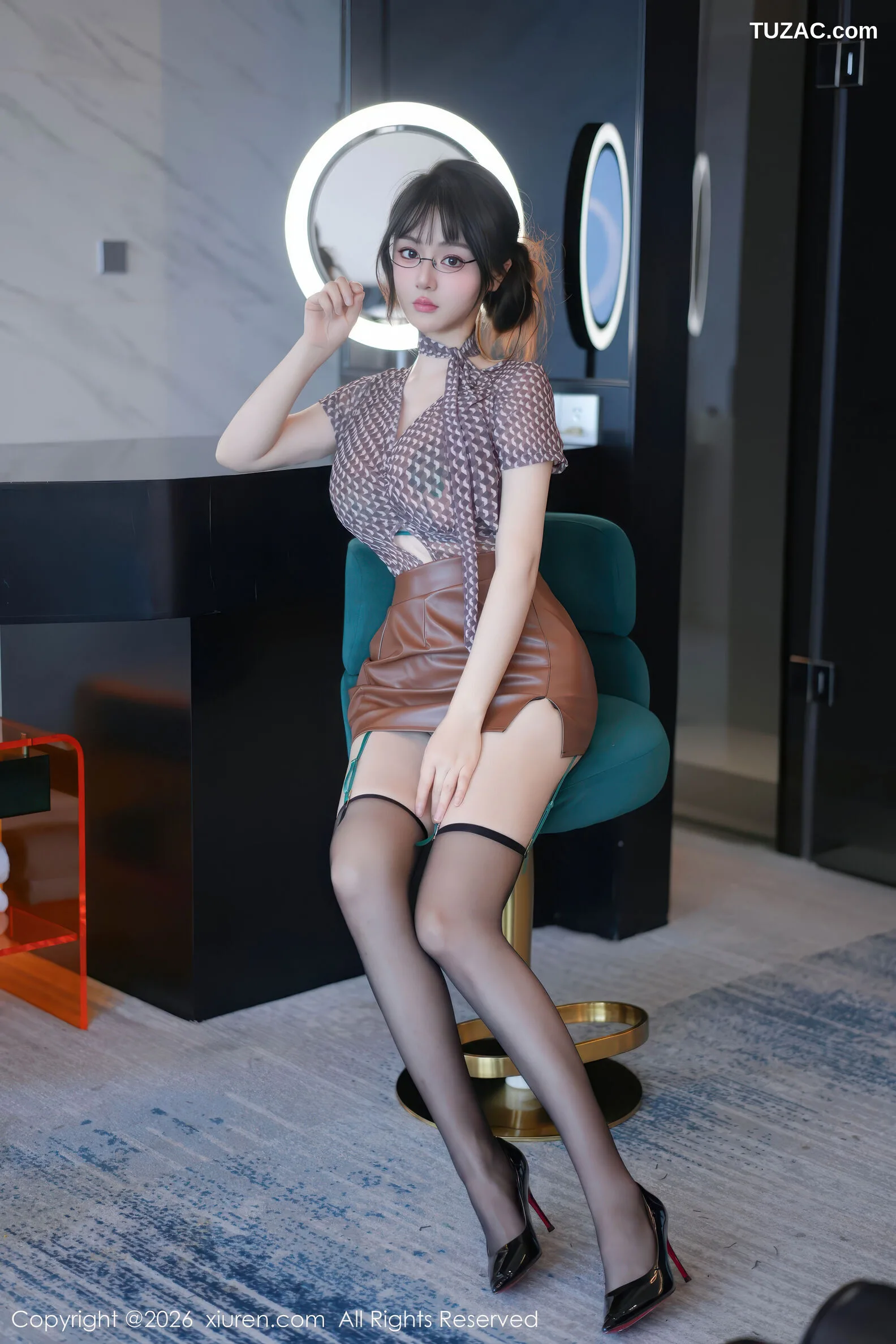 XiuRen秀人网-11268-沈南汐RuRu-浅红格子衬衫棕色皮短裙绿色内衣-2026.01.23 - 31