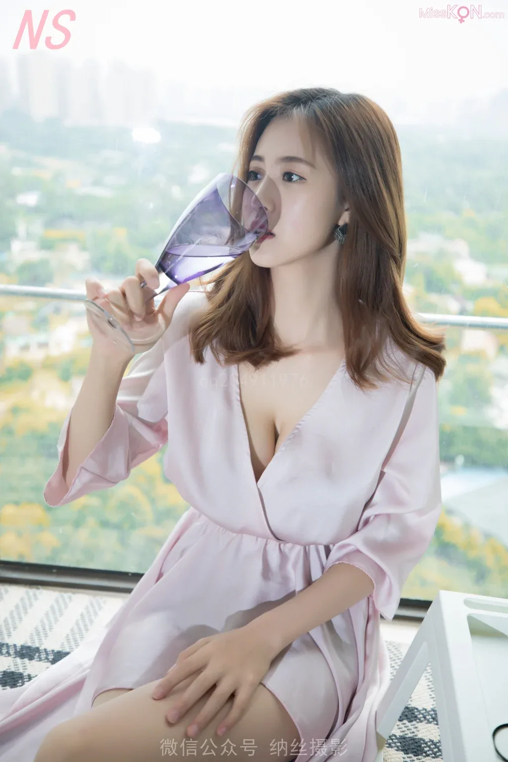 [Ảnh NS] Số 122: Vẻ quyến rũ của người phụ nữ xinh đẹp trong bộ đồ ngủ lạnh lẽo - 5