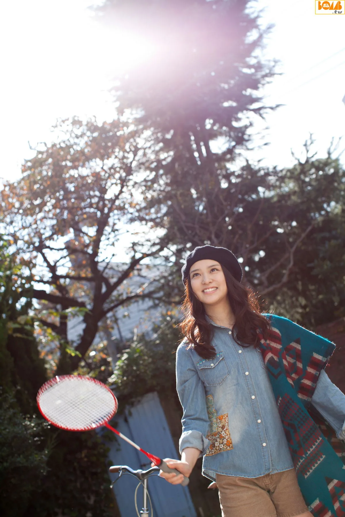 Bom.TVEmi Takei, số tháng 2 năm 2012 - 27