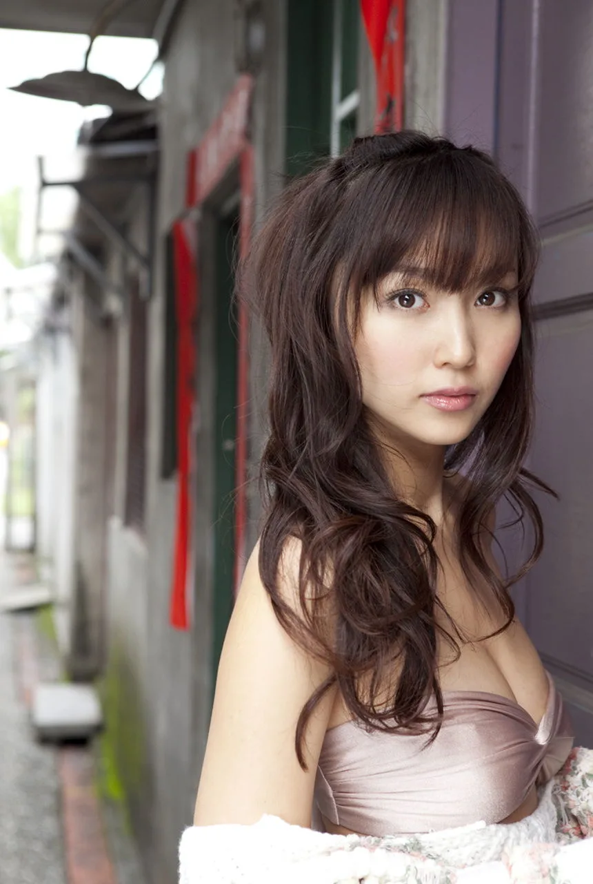 [Image.tv] Album ảnh "Hoa Rei ngây thơ" của Yuki Yoshiki - Phần hai - 2