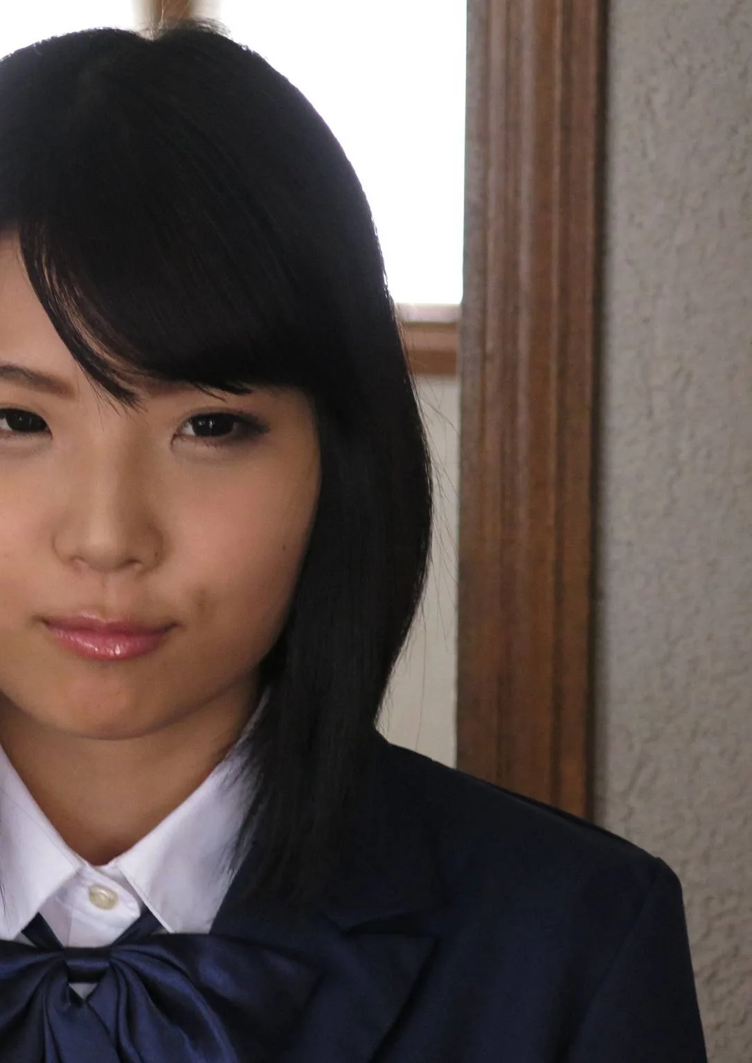 新人 石神さとみ～AV最速デビュー!？学校の卒業式を終えた足で撮影現場に直行し、そのままAV女優になった18歳女子校生～ - 6