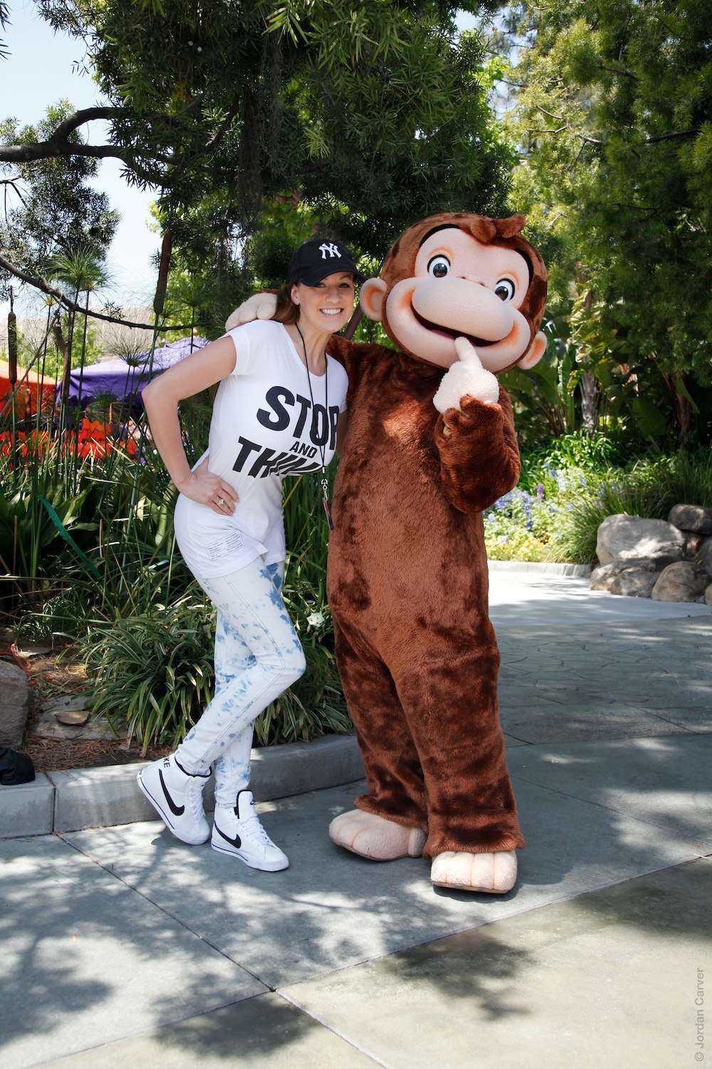 Jordan Carver - Ảnh đời thường tại Universal Studios - 5