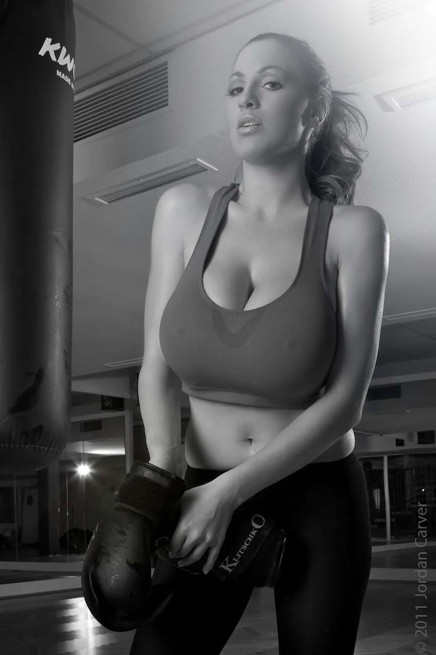 Trận đấu của Jordan Carver - 12