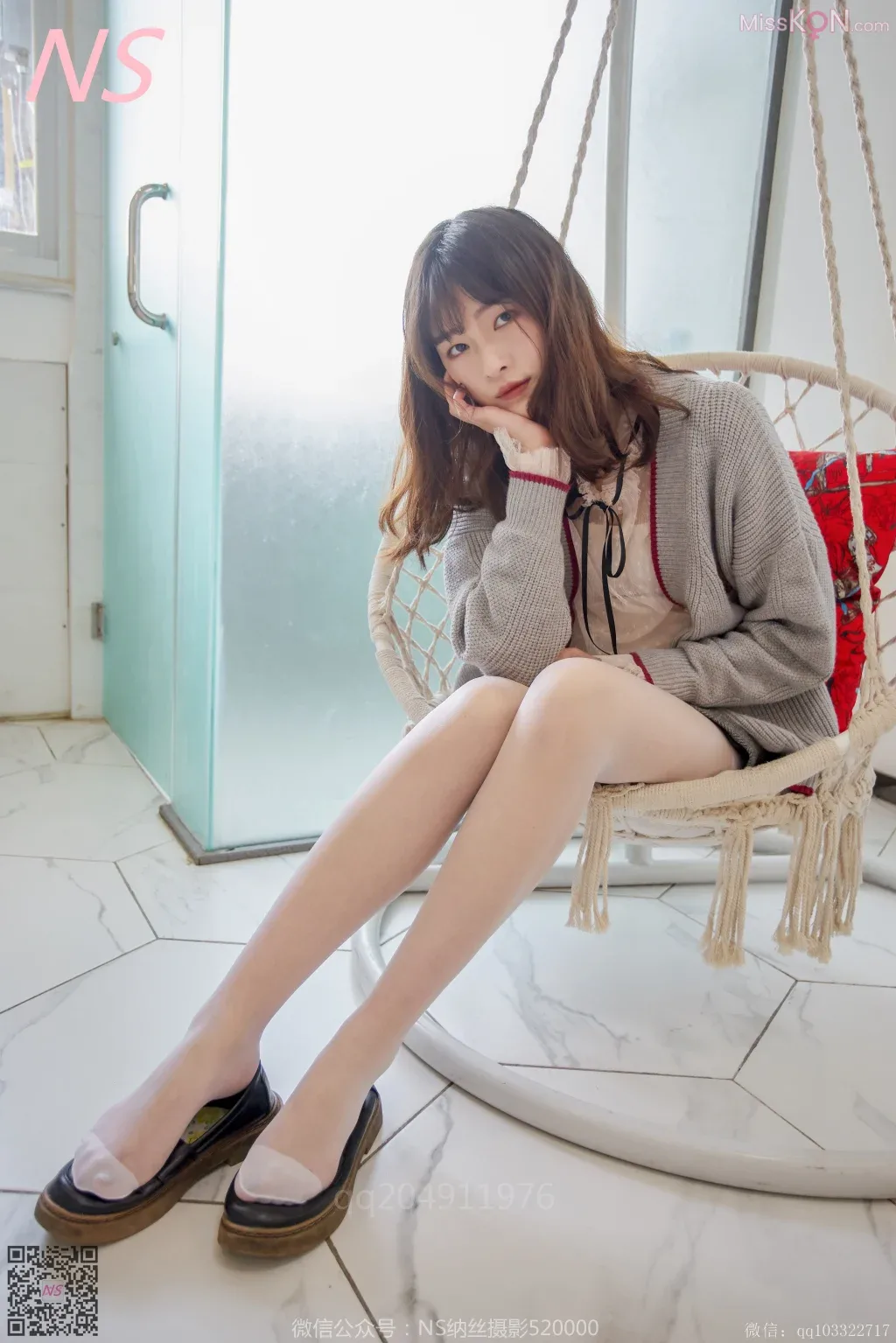[Ảnh NS] Số 122: Vẻ quyến rũ của người phụ nữ xinh đẹp trong bộ đồ ngủ lạnh lẽo - 43