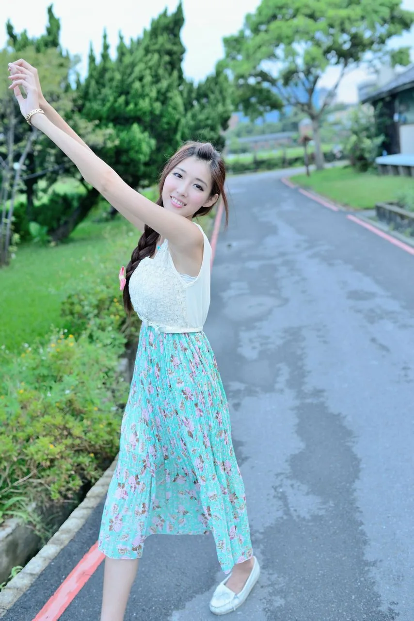 Bộ ảnh tuyệt đẹp của người đẹp trẻ trung Kila Liao Tingling được chụp ở vùng ngoại ô. - 38