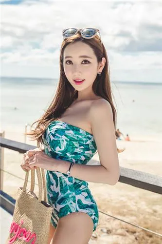 李妍静(이연정) 盛夏比基尼网拍写真图 - 17