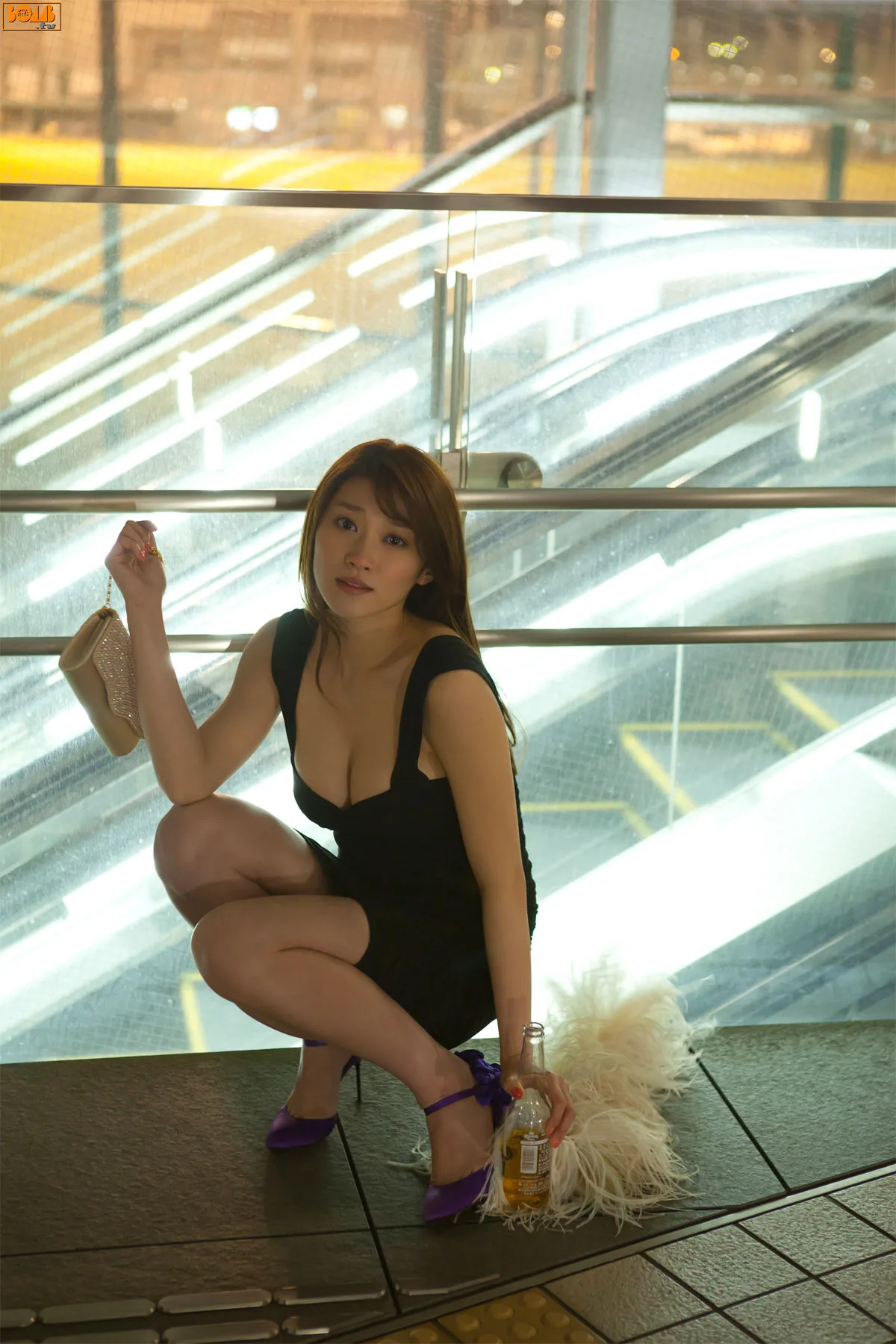 Bom.TVMikie Hara, số tháng 6 năm 2012 - 37