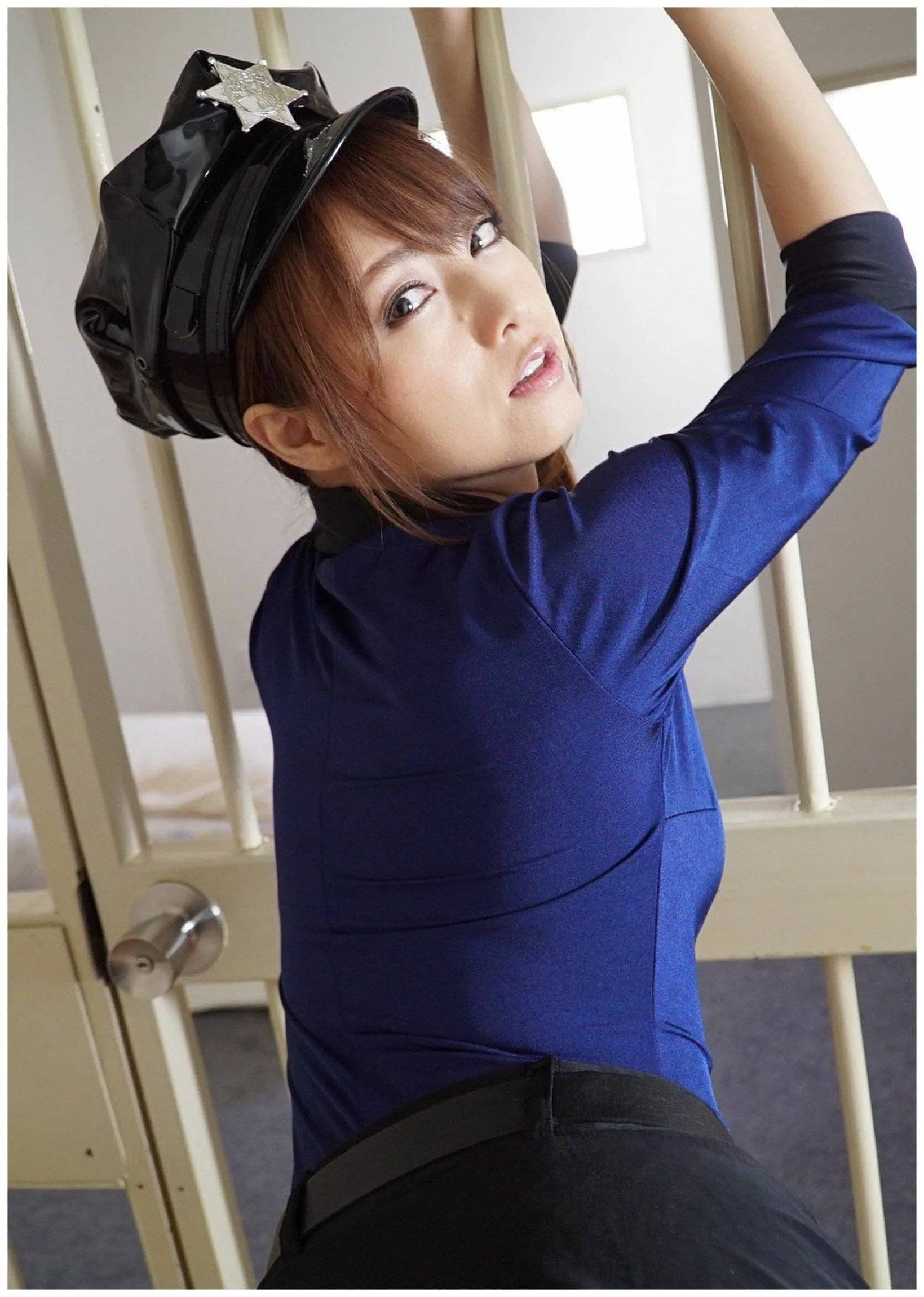 一輪車、婦警さん。 ～パトロールアッキー!出動します!～ 01-02 吉沢明歩 - 125