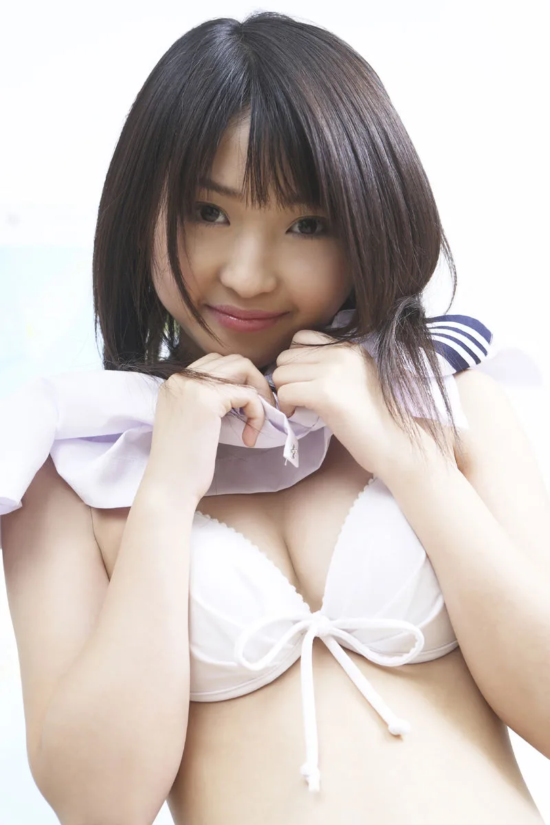 [Mặt trước] Album ảnh "Nụ hôn hôn hôn" của Suenaga Yoshiko - 24