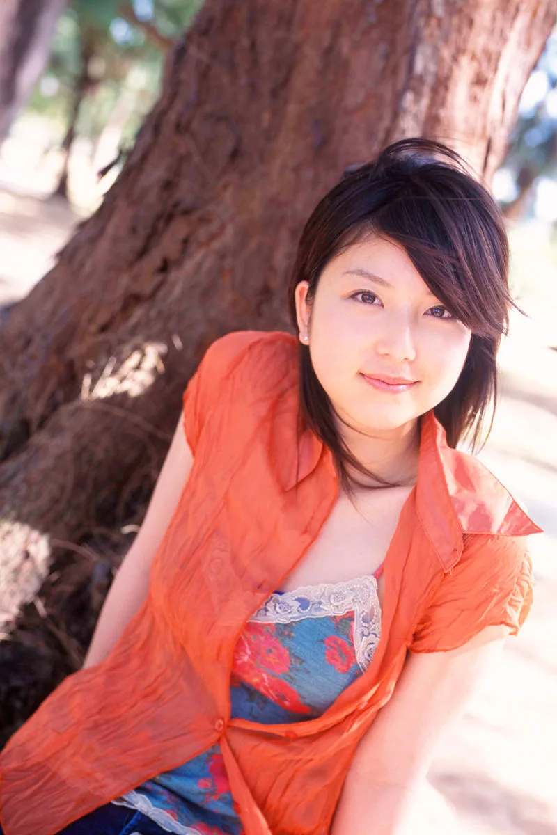 [Dành cho bên] Album ảnh "Yuゆりいろ" của Kojima Yuri E - 2