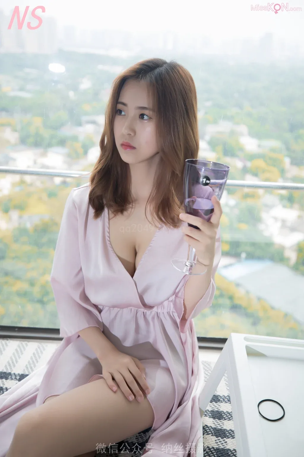 [Ảnh NS] Số 122: Vẻ quyến rũ của người phụ nữ xinh đẹp trong bộ đồ ngủ lạnh lẽo - 15