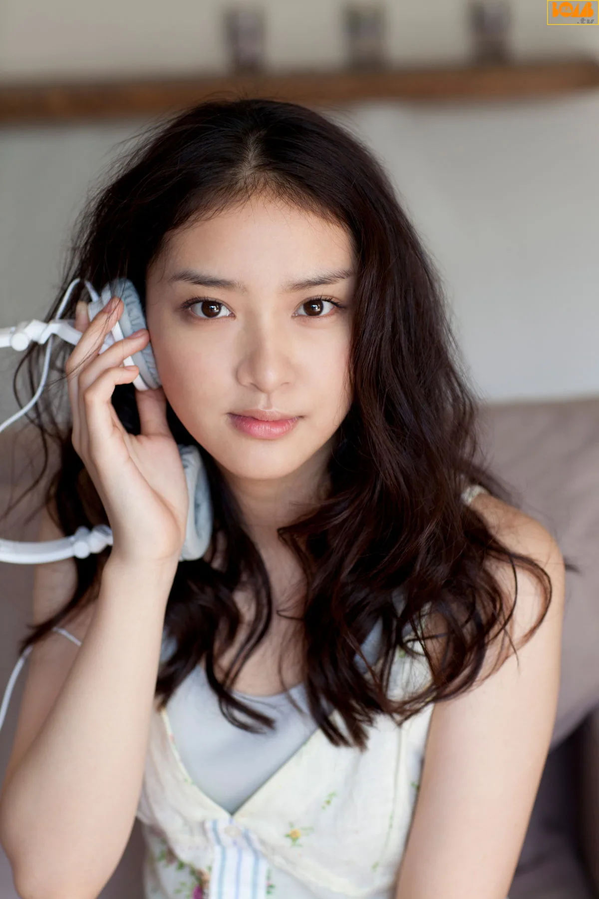 Bom.TVEmi Takei, số tháng 2 năm 2012 - 14